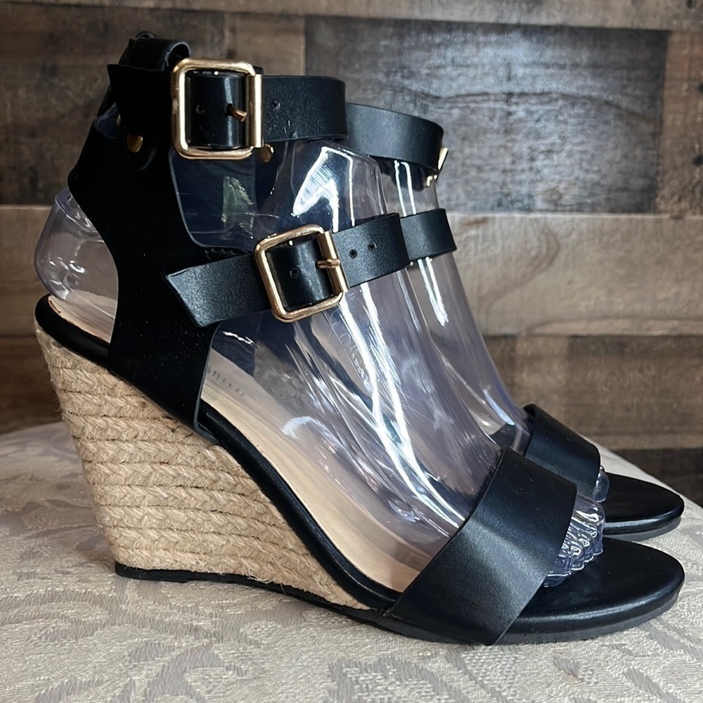 Nature Breeze Black Ankle Strap Sandals Size 7.5